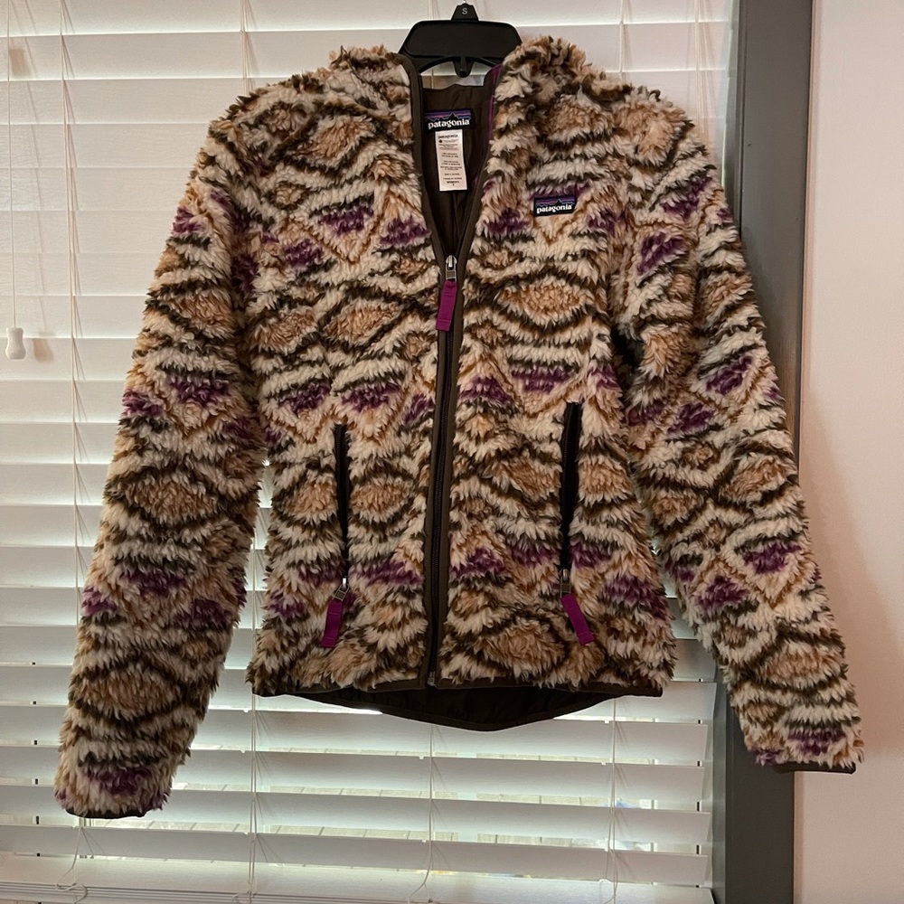 Patagonia full zip jacket size small.